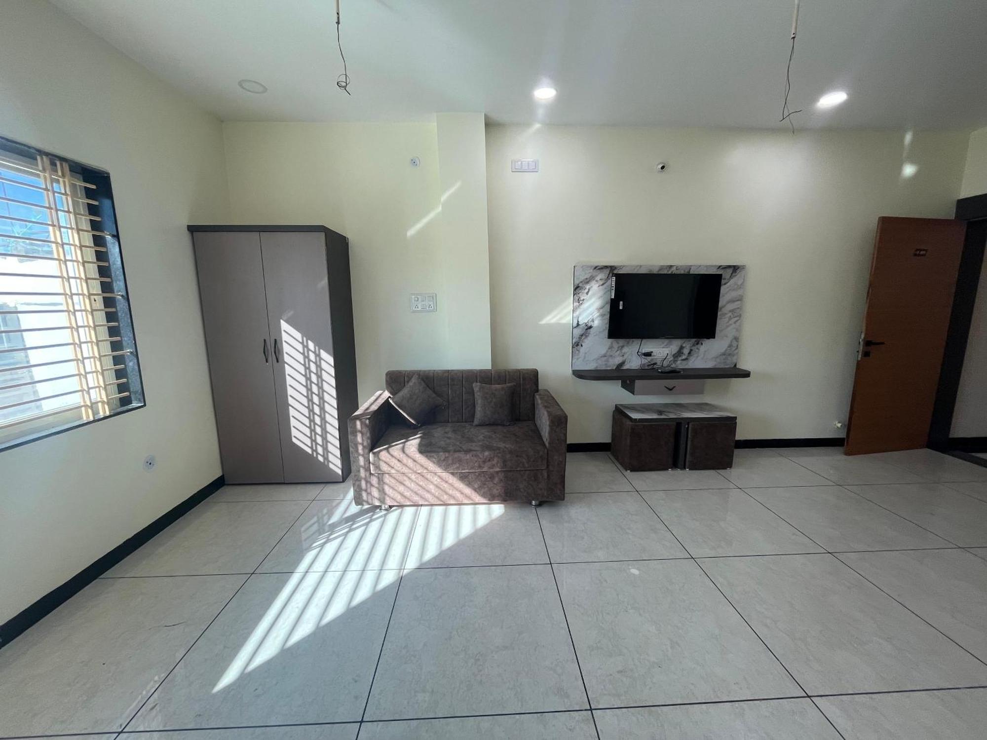 Yashomati Hotel Maheshwar Bagian luar foto