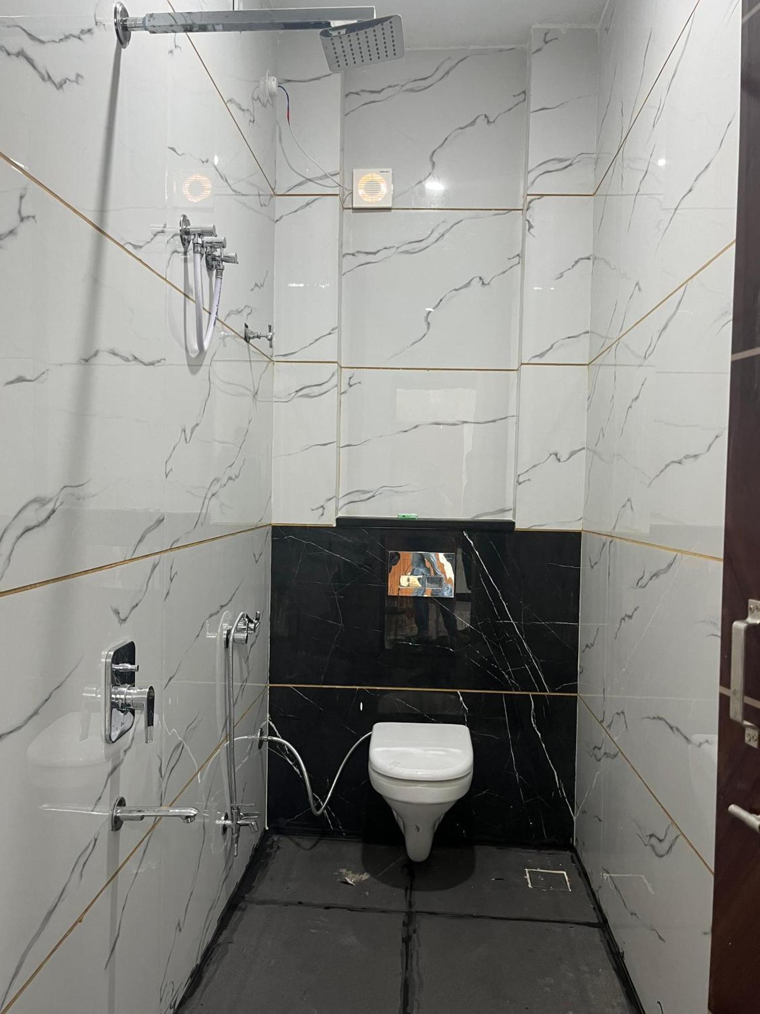 Yashomati Hotel Maheshwar Bagian luar foto